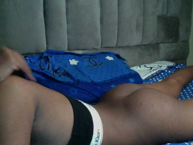 Bad-gyl's BongaCams show and profile