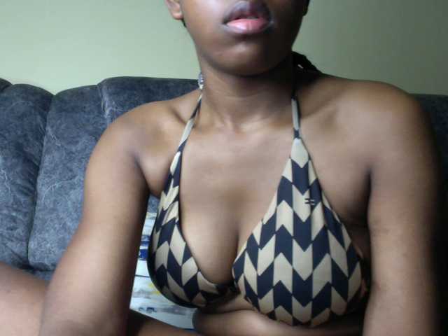 Bad-gyl's BongaCams show and profile