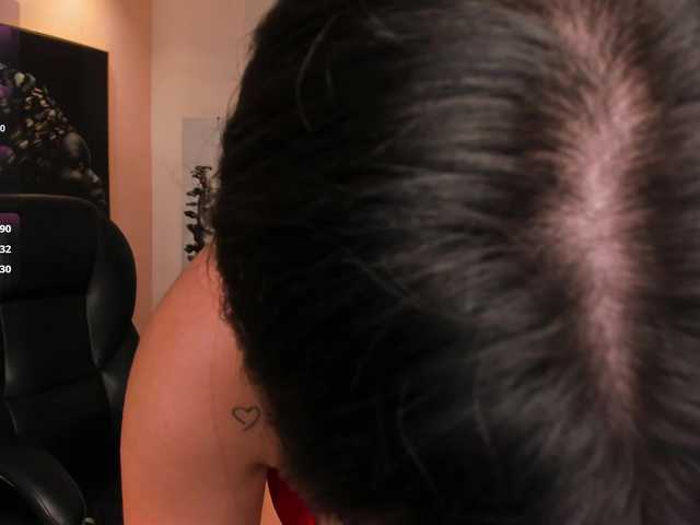 ValeriaRoldan's BongaCams show and profile