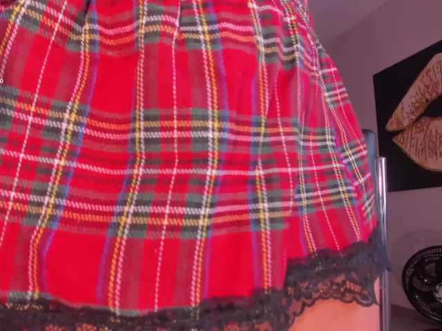 ValeriaRoldan's BongaCams show and profile