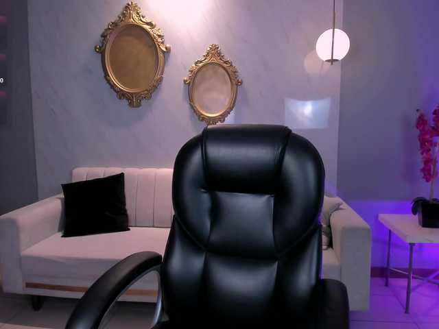 ValeriaRoldan's BongaCams show and profile