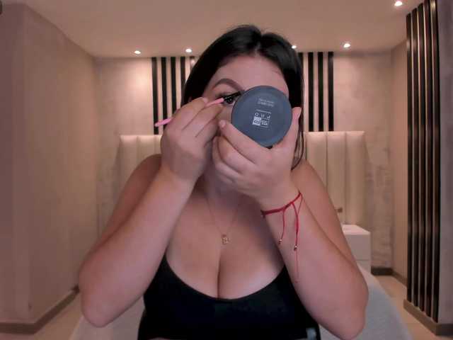 ValeriaRoldan's BongaCams show and profile