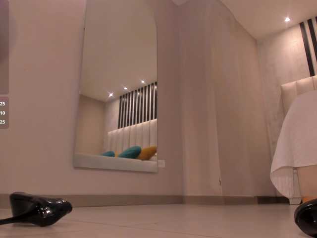 ValeriaRoldan's BongaCams show and profile