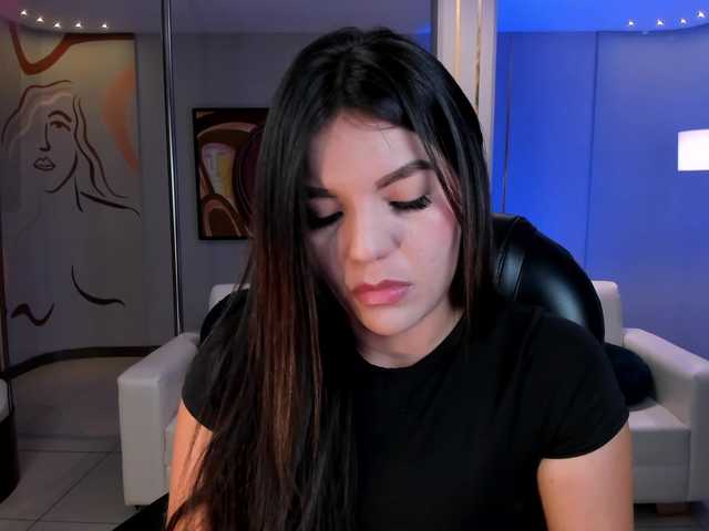 ValeriaRoldan's BongaCams show and profile