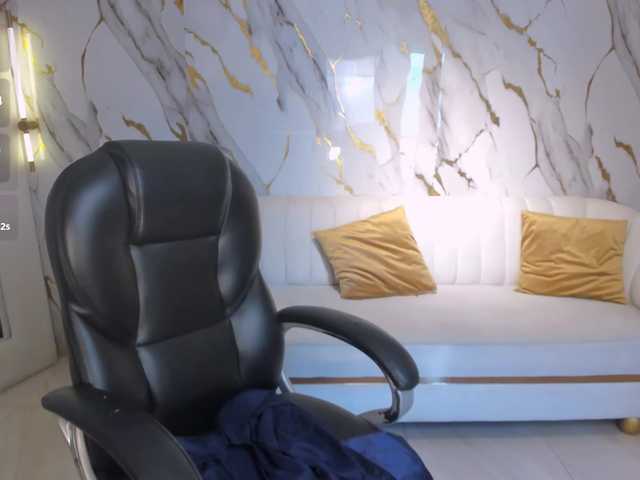 ValeriaRoldan's BongaCams show and profile