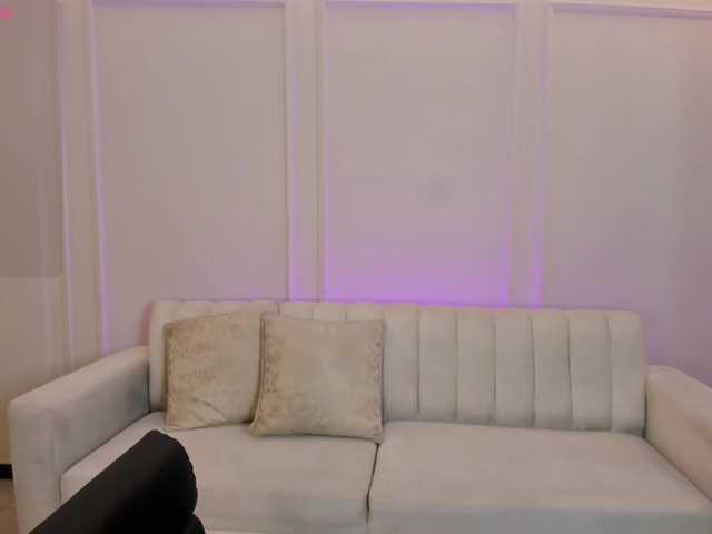 ValeriaRoldan's BongaCams show and profile