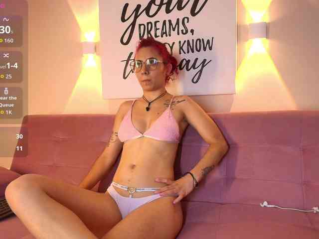 CaseyDevon Live Webcam on BongaCams