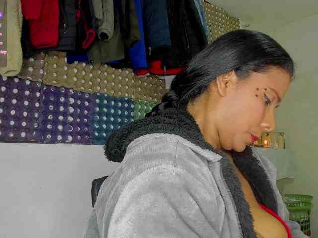 nenita-horny webcam