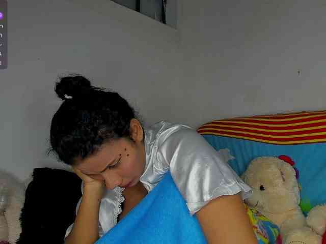 nenita-horny webcam
