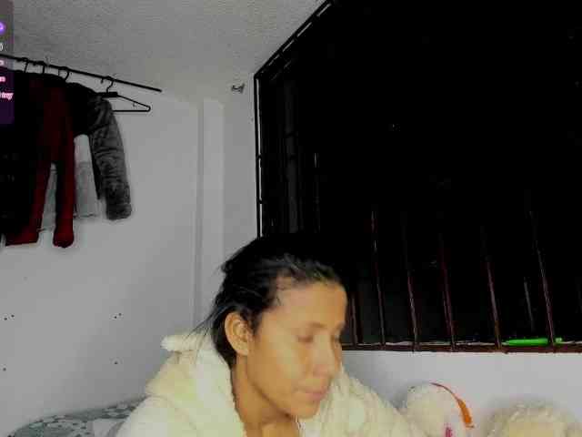 nenita-horny webcam