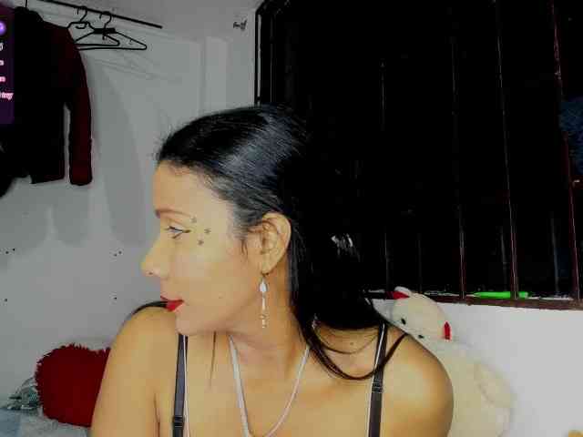 nenita-horny webcam