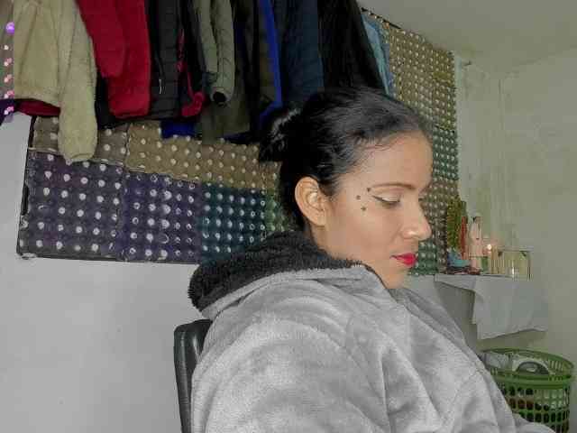 nenita-horny webcam