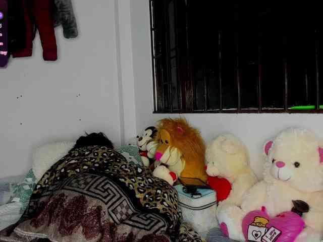 nenita-horny webcam