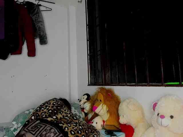 nenita-horny webcam