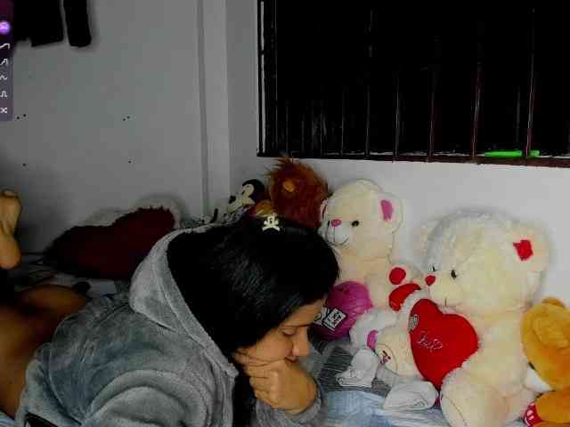 nenita-horny webcam