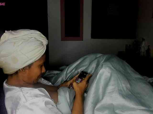 nentia-horny