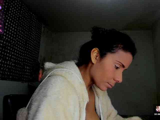 nenita-horny webcam