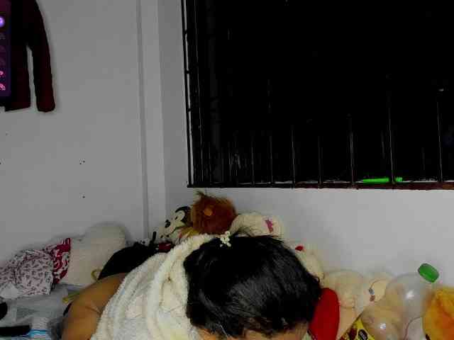 nenita-horny webcam