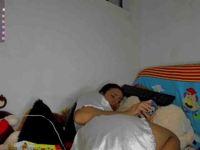 nenita-horny webcam
