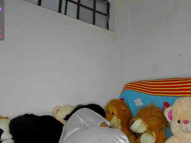 nenita-horny webcam