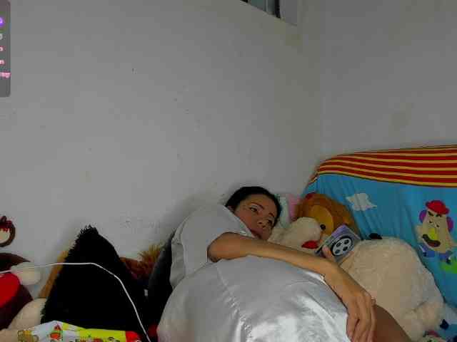nenita-horny webcam