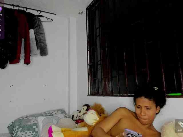 nenita-horny webcam