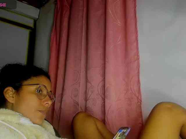 nenita-horny webcam