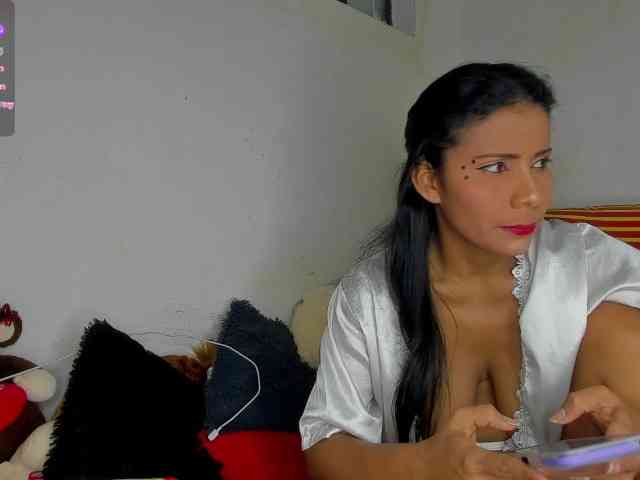 nenita-horny webcam