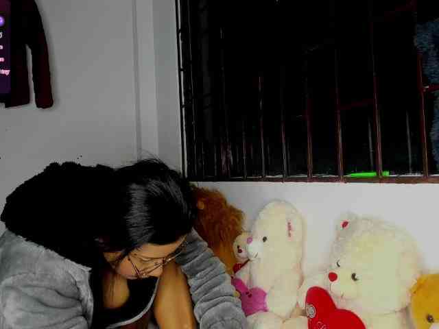 nenita-horny webcam