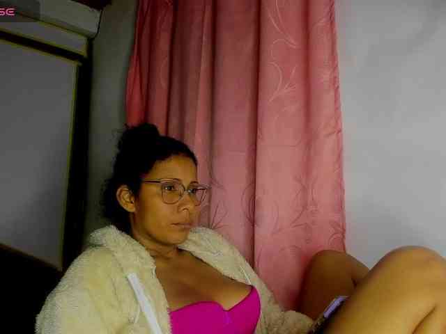 nenita-horny webcam