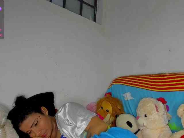 nenita-horny webcam