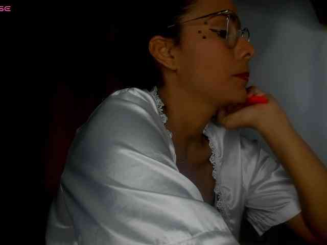 cam chat free Nentia-horny