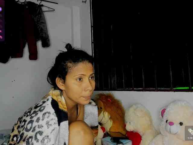 nenita-horny webcam