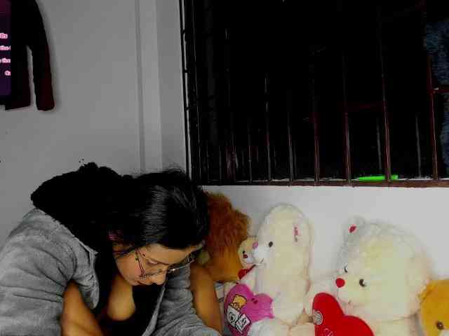 nenita-horny webcam