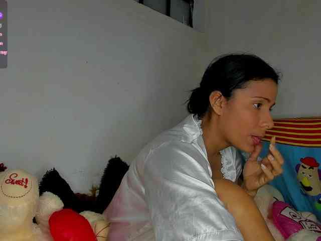 nenita-horny webcam