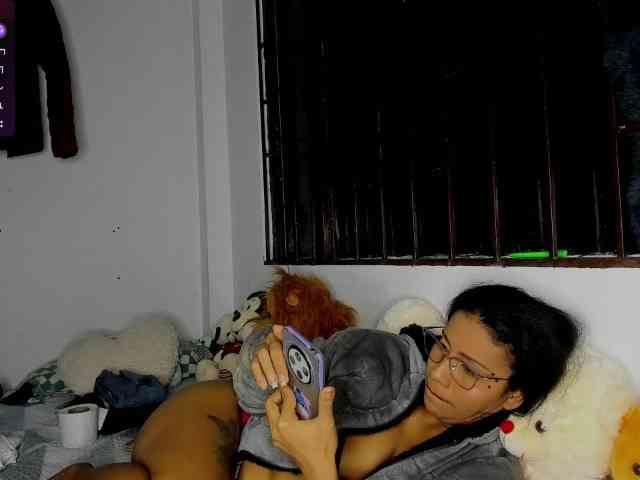 nenita-horny webcam