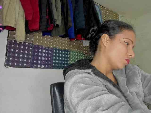 nenita-horny webcam