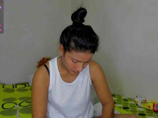 nenita-horny webcam