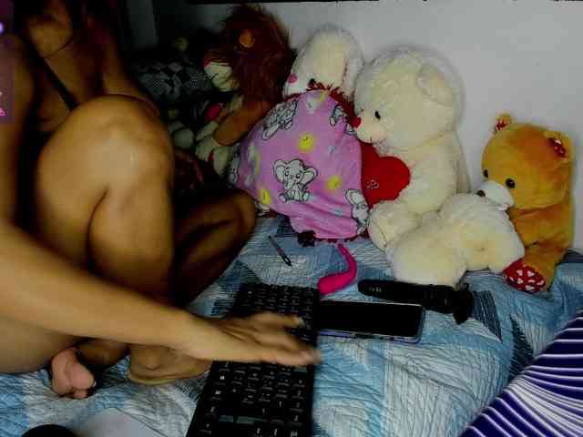 nenita-horny webcam