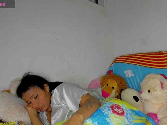 nenita-horny webcam