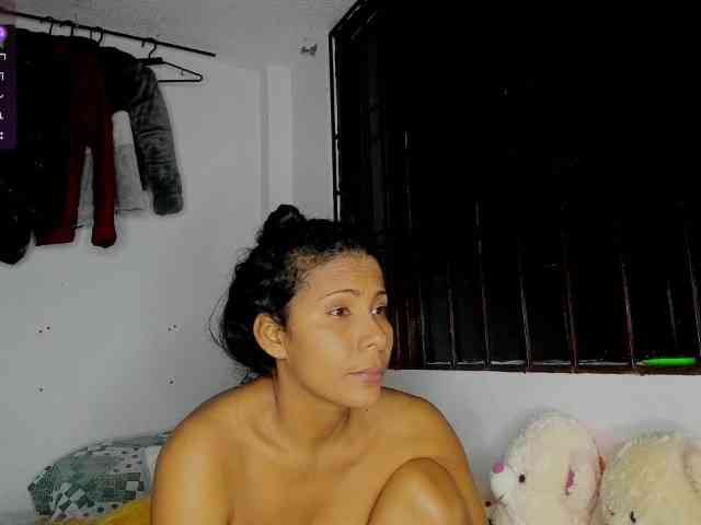 nenita-horny webcam