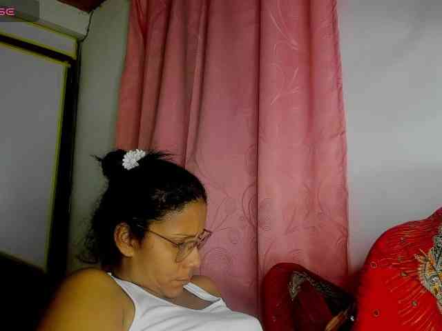 nenita-horny webcam