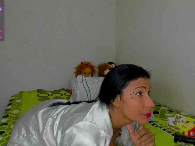 nenita-horny webcam