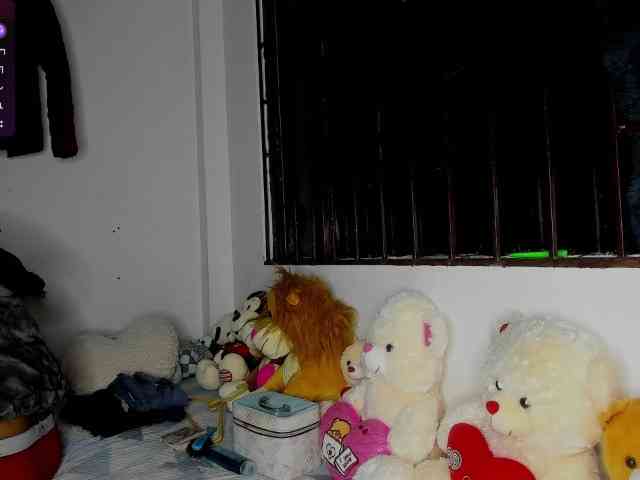 nenita-horny webcam