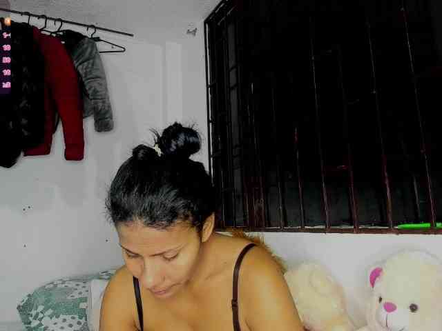 nenita-horny webcam