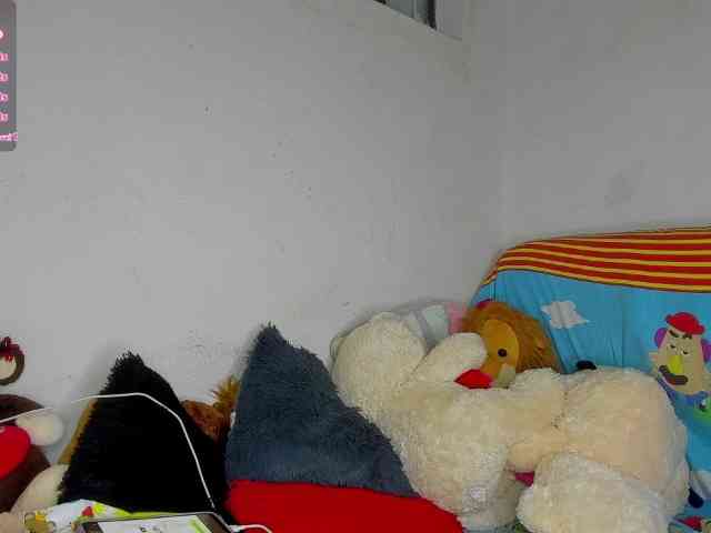 nenita-horny webcam