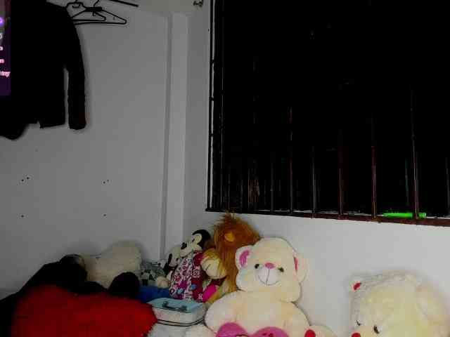 nenita-horny webcam