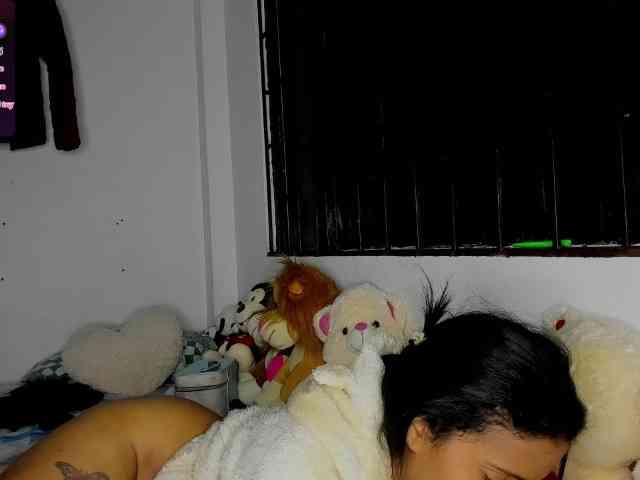 nenita-horny webcam