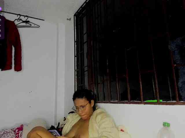 nenita-horny webcam