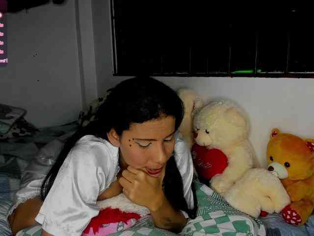 nenita-horny webcam
